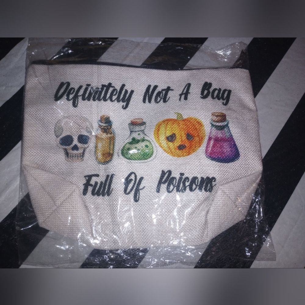 Halloween Mystery Box - Kinda - Picture 8 of 12